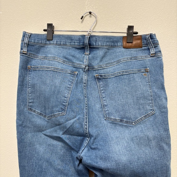 Madewell 10" Roadtripper Jeans - 33 - Picture 7 of 9